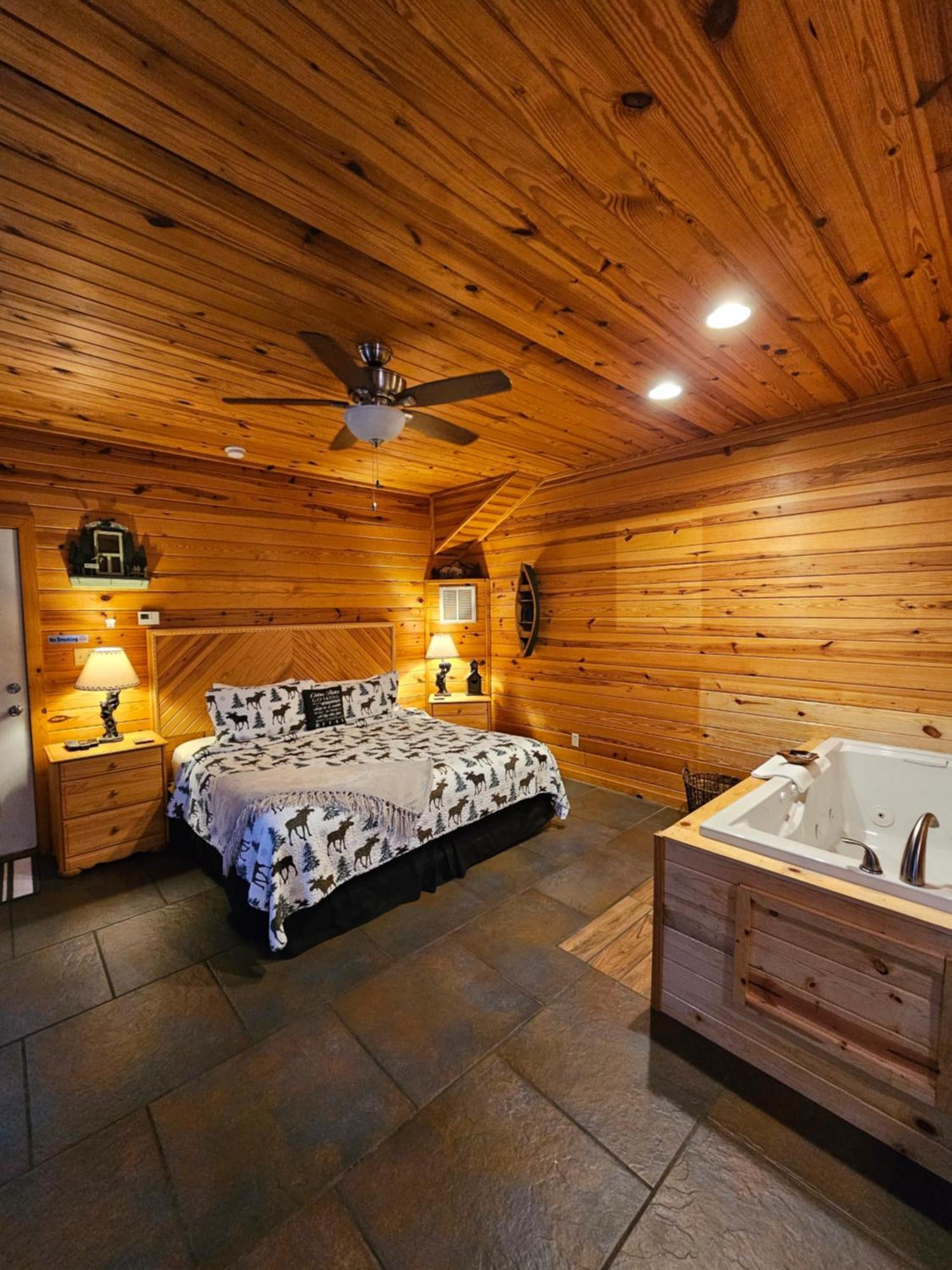 5 Min To Beaver Lake-King Bed-Fire Pit-Jetted Tub #1 Eureka Springs Dış mekan fotoğraf